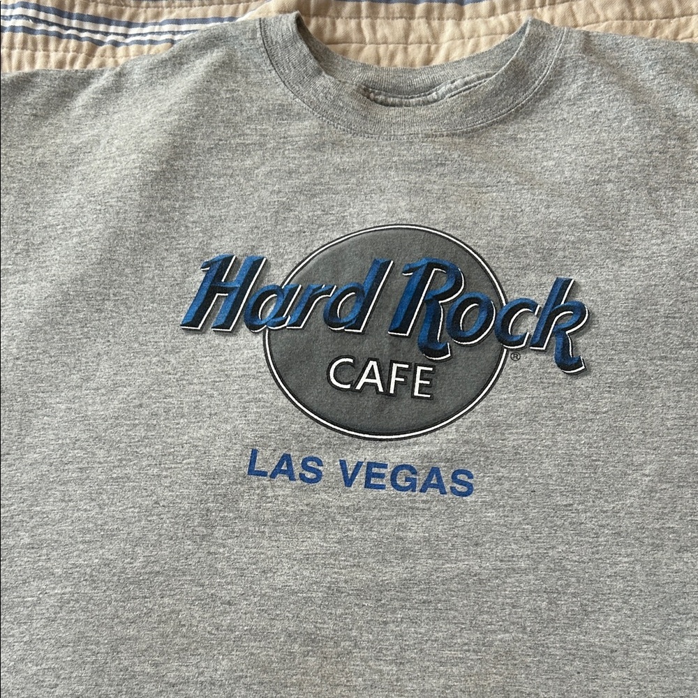 Hard Rock Cafe Gray T-Shirt with Blue lettering
XXL, EUC